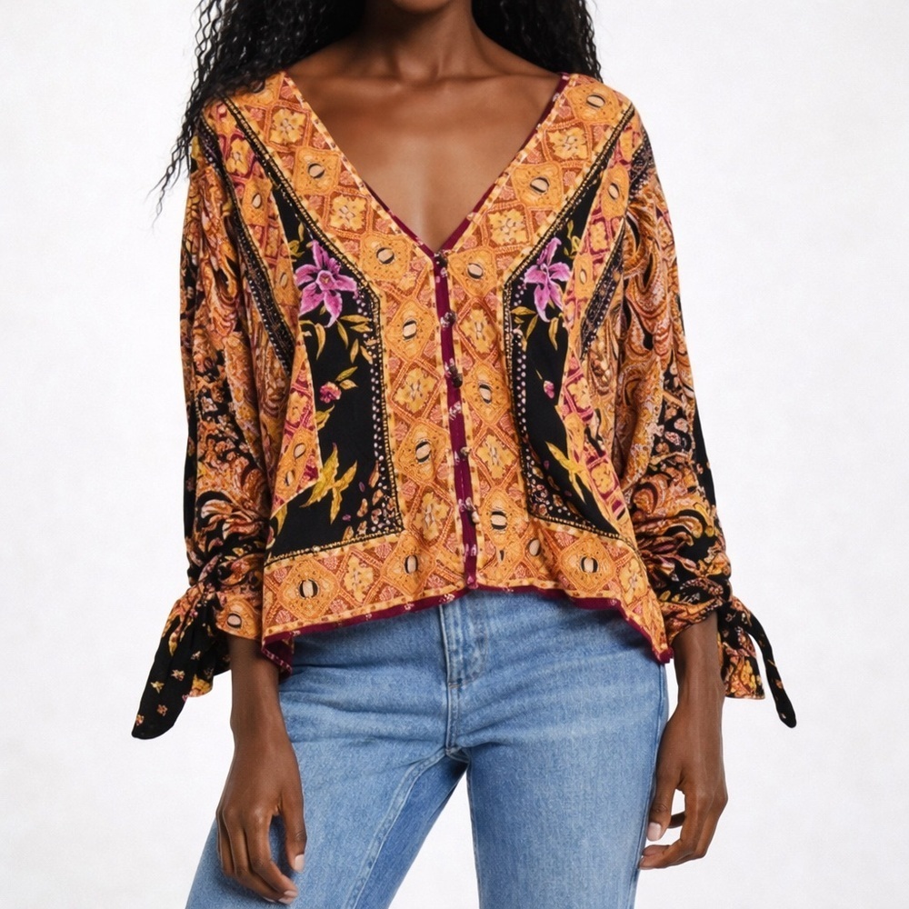 Free People Catch Me If You Can Top M Dark Combo Tie Sleeve NWT - Picture 15 of 15